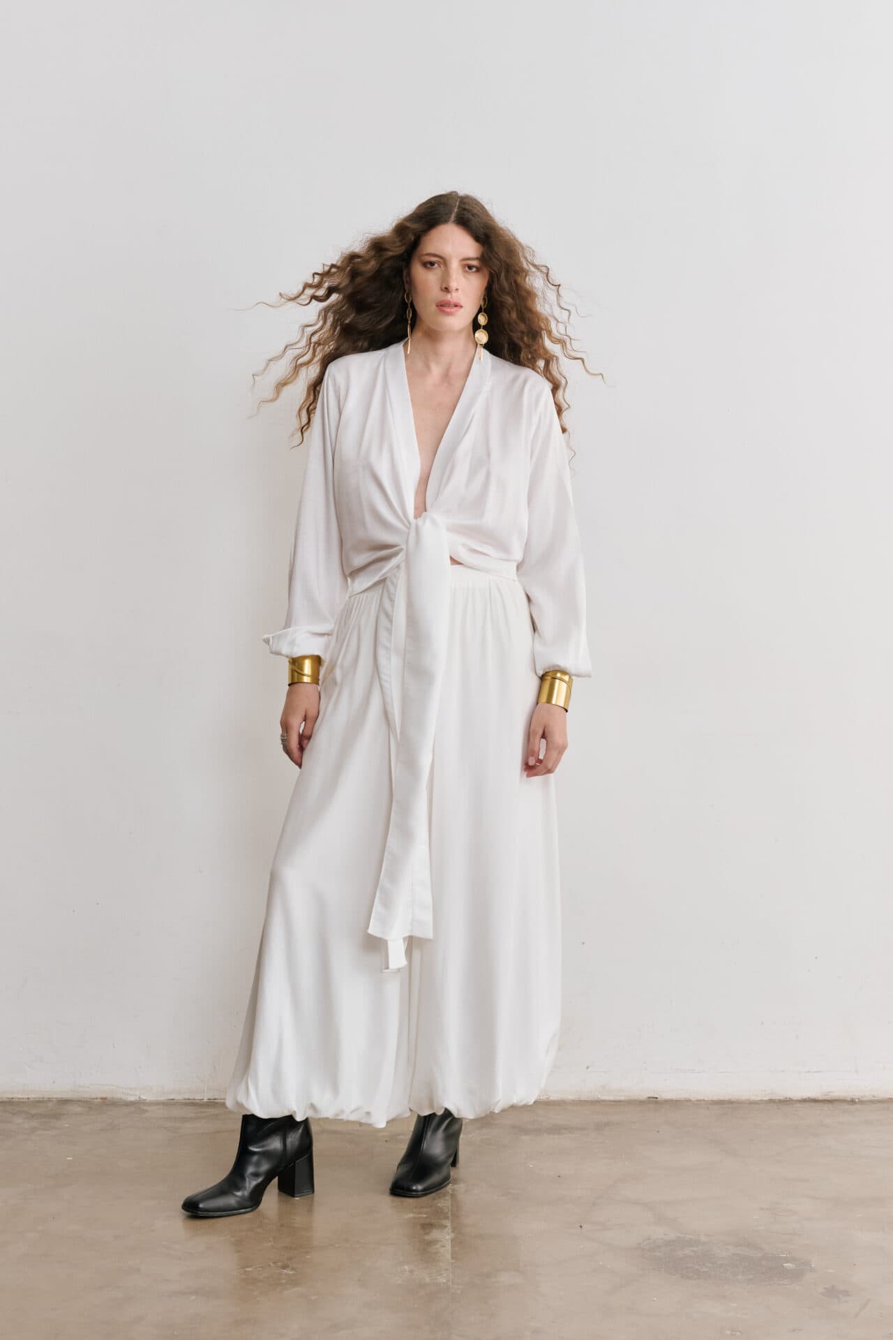 Blusa Transpassada Estilo quimono Antonela - Off White 1