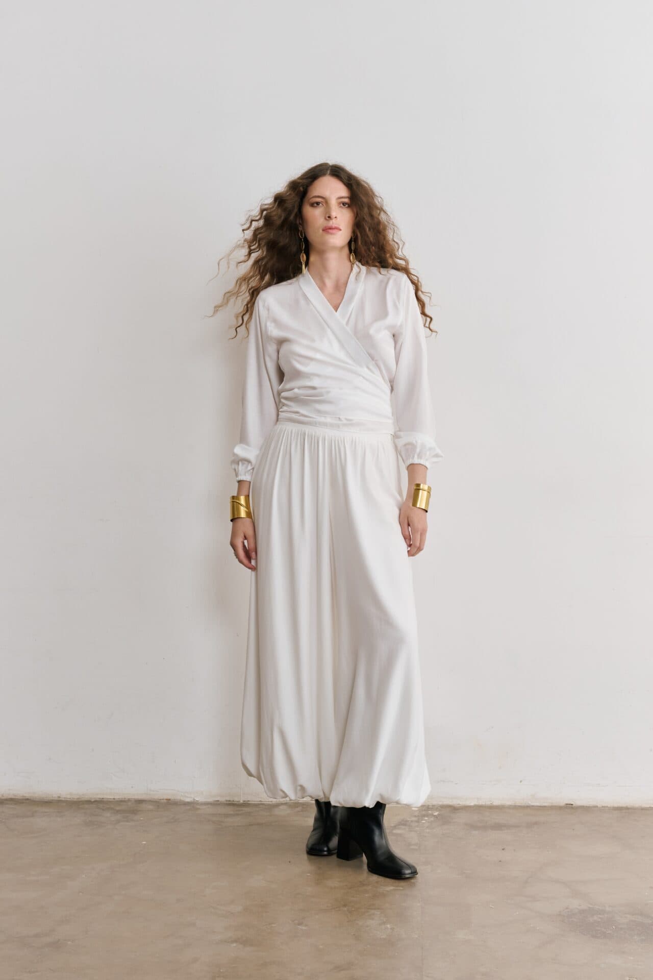 Blusa Transpassada Estilo quimono Antonela - Off White 5