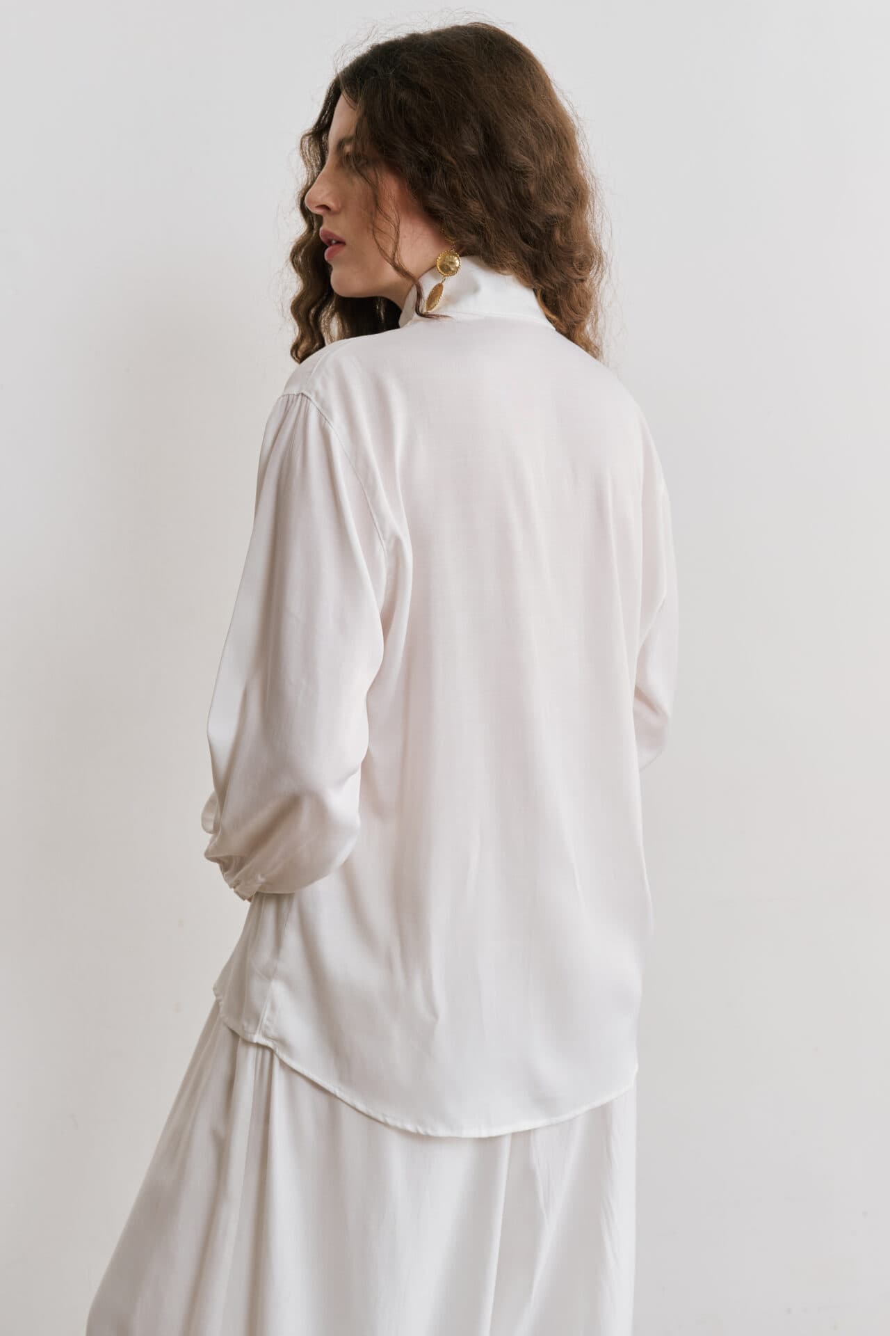 Blusa Manga Longa Acetinada Com Gola Alta Stella 5